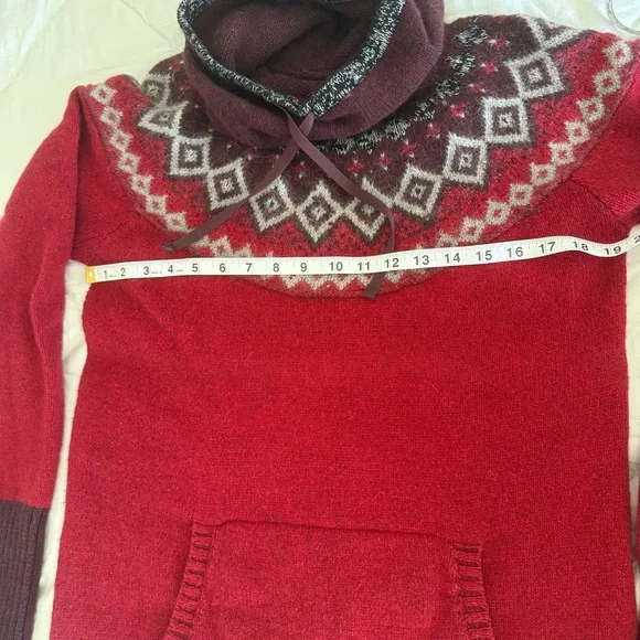 Eddie Bauer Red and Brown Cowl-neck Sweater, Wool/Mohair/Cotton/Nylon Blend. L. - Picture 9 of 10